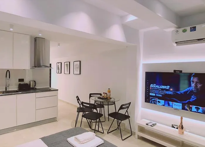 Stay Mezarina Luxury Apts